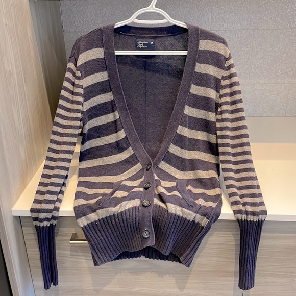 American Eagle Outfitters Sweaters - AMERICAN EAGLE women’s cardigan. Size M. OUC.